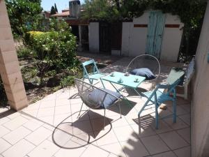 Villa Villa Marseillan-Plage, 5 pièces, 10 personnes - FR-1-326-426 992 Avenue De Sete -  - 34340 Le Castellas Languedoc-Roussillon