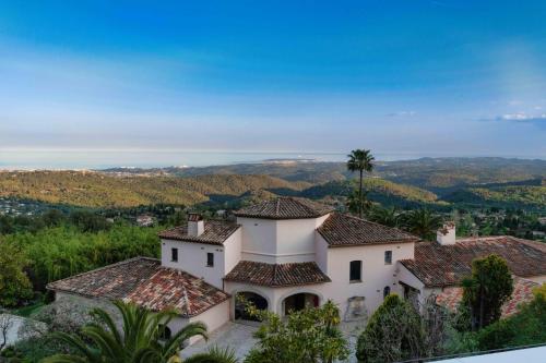 Villa Maxima/5*+ with Gym/Spa/Wine/Photostudio