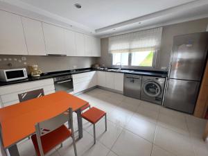 Villa met zeezicht en zwembad