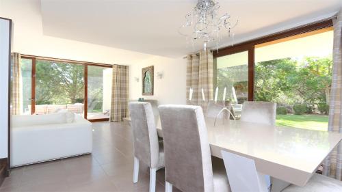 Villa Mirador CleverDetails201 Sleeps 11 Monte Laguna