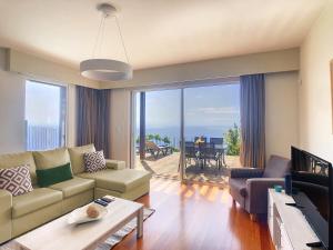 Villa Miradoura by MHM