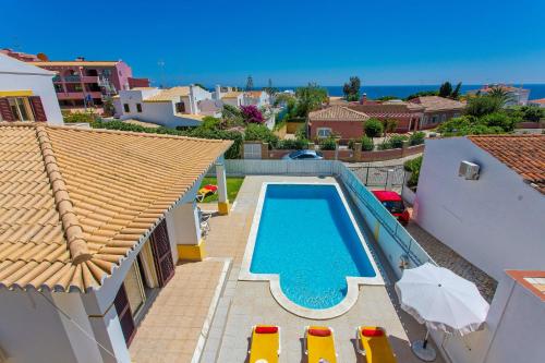 Villa Miraflores by Villa Plus