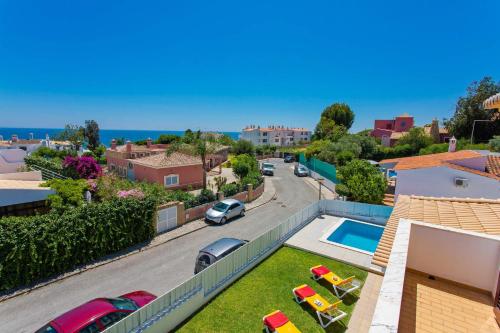 Villa Miraflores by Villa Plus