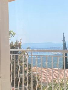 Villa mit großartigem Panoramablick auf das Meer und direkt am Pool