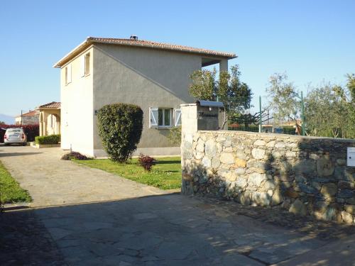 Villa mit grosser Sommerküche und Pool, 8 Minuten zum Sandstrand Cap Sud