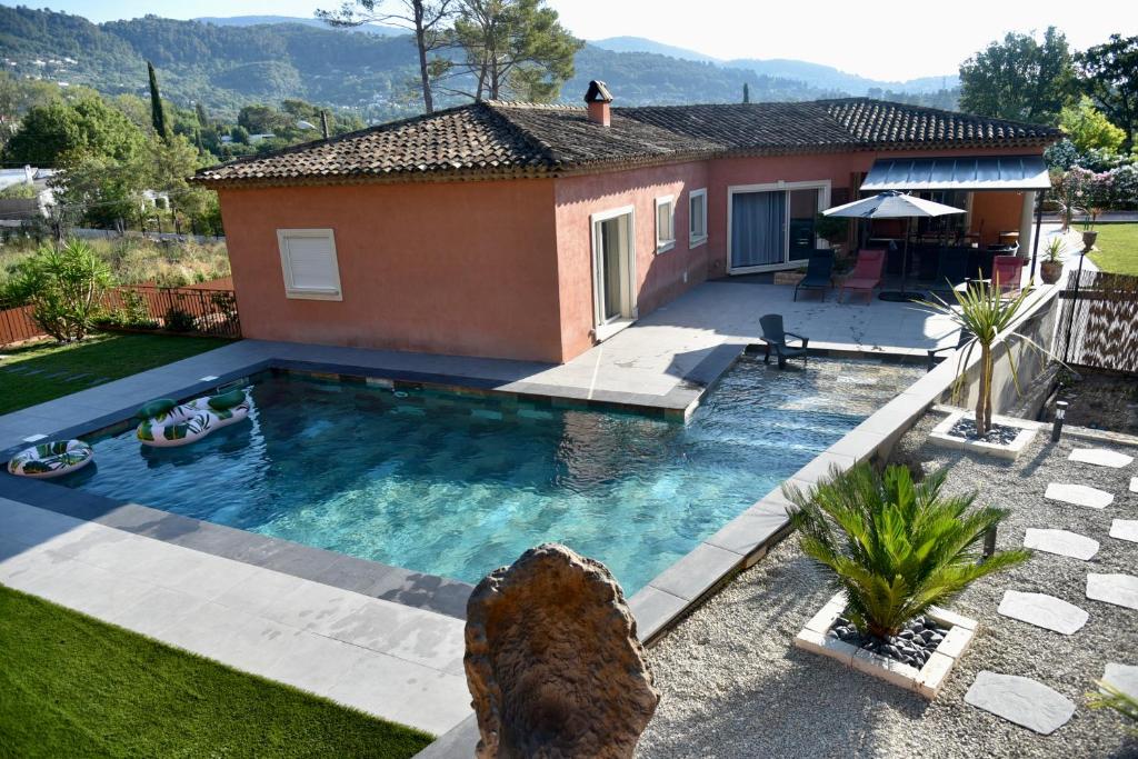 Villa moderne avec piscine à Peymeinade 5 Chemin des Bérenguiers Est, 06530 Peymeinade