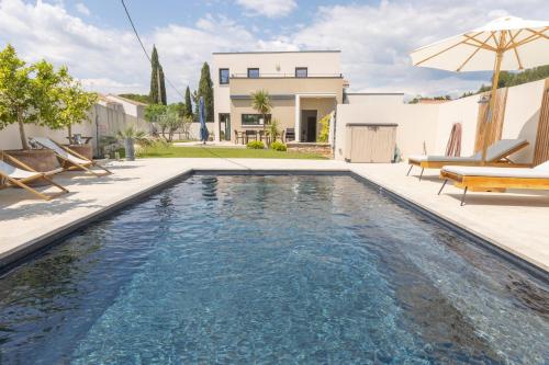 Villa moderne, piscine, Aux portes de Montpellier, 20 min plage