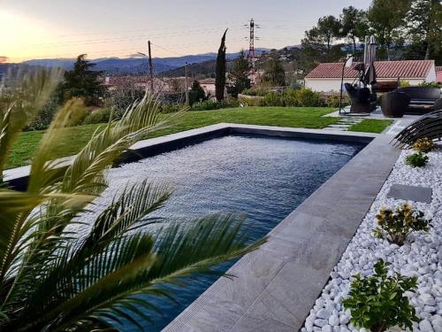 Villa Moderne pour Congrès ou Vacances sur Cannes