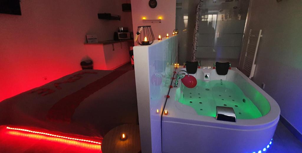 Villa Monbazillac, vue exceptionnelle, piscine sauna jacuzzi 24240 Monbazillac