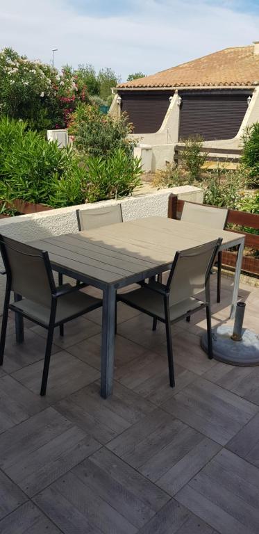Villa Naturiste LUXURY Heliovillage 70 Boulevard des Nereides, 34300 Le Cap d\'Agde