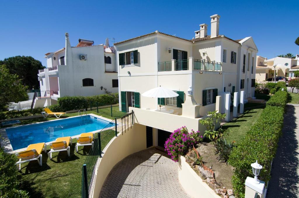 Villa Villa Nena Rua da Suiça 43 8125-406 Vilamoura