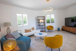 VILLA Néo-Provençale Vue Panoramique & Piscine Chauffée 5 Suites