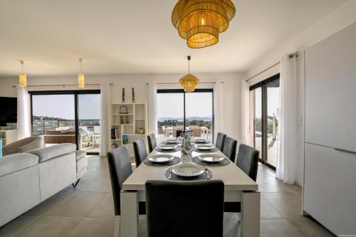 Villa neuve et luxueuse vue mer proche Portovecchio