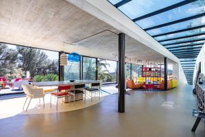 VILLA ON THE ROCKS BANDOL