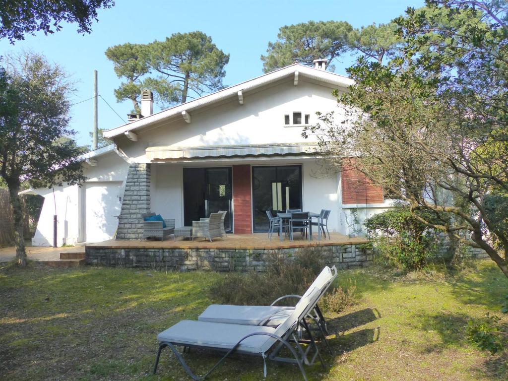 Villa Villa ONGUI ETHORRI Villa pour 6 ou 8 personnes Wifi gratuit 94, avenue des Muges 40150 Soorts-Hossegor