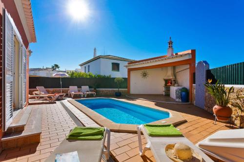 Villa Pera by Villa Plus