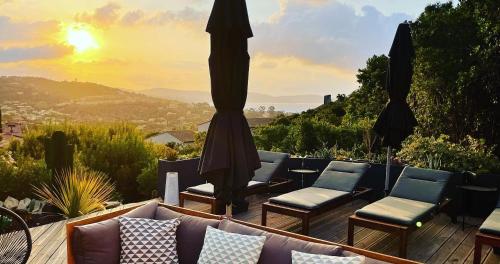 VILLA PERLA SAINT-TROPEZ CAVALAIRE-SUR-MER, 3-5 chambres, vue mer, piscine chauffée
