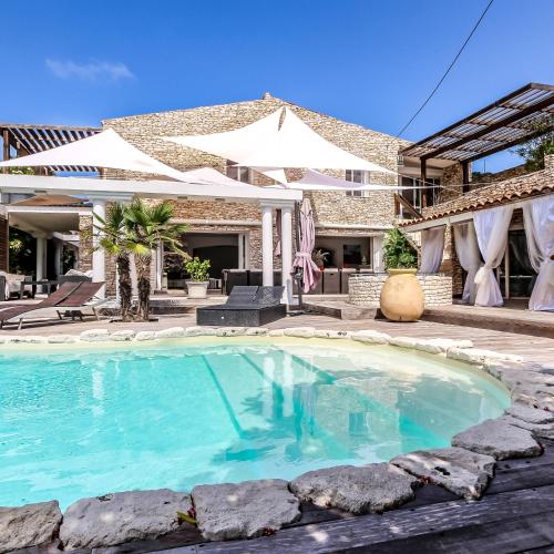 Villa Petra Bianca 8 chambres 16 pers À proximité de la Marina de Bonifacio Piscine Chauffée