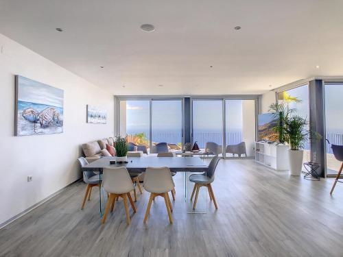 Villa Piece of Heaven by MHM
