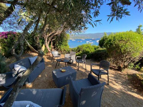 Villa pieds dans l'eau