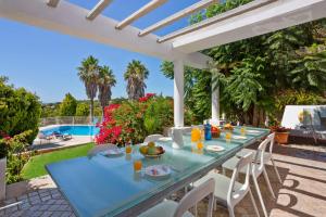 Villa Pinhal Santo by Villa Plus