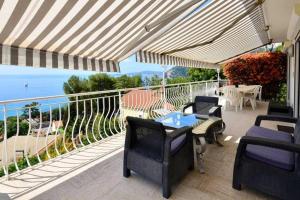 Villa piscine Eze bord de mer à 500m de la plage