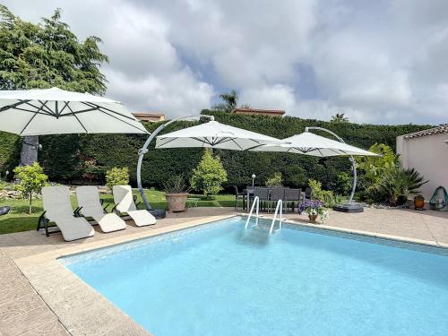 VILLA - PISCINE - STANDING- VUE MER-GOLFE JUAN