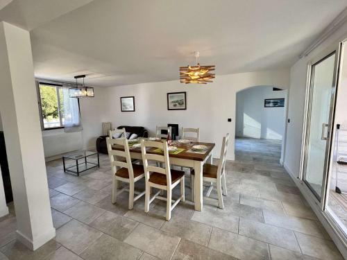 Villa Plouhinec Morbihan, 4 pièces, 6 personnes - FR-1-479-140
