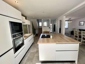 Villa Plouhinec Morbihan, 4 pièces, 6 personnes - FR-1-479-140