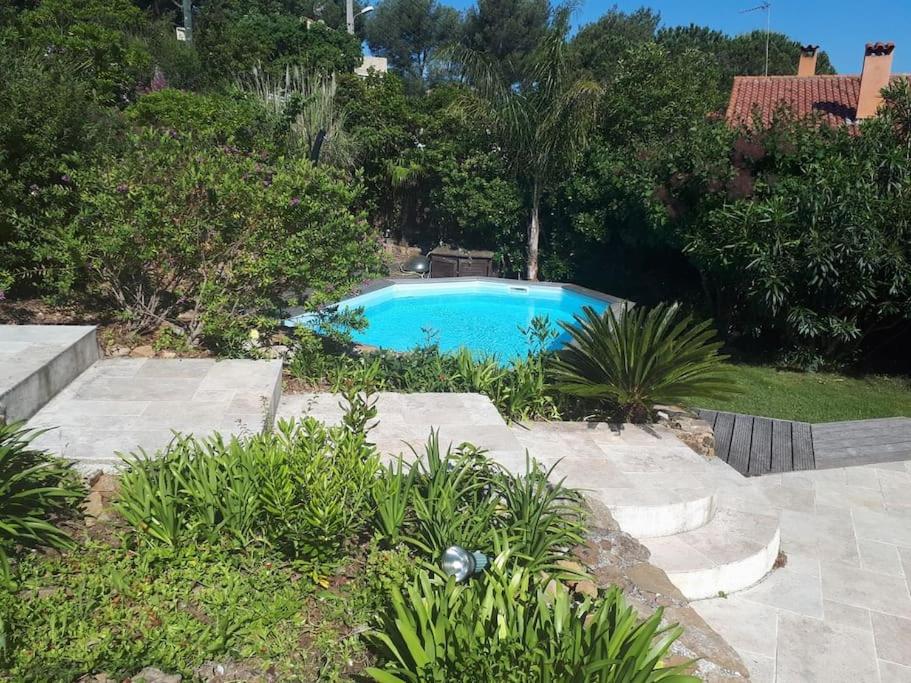 Villa proche mer 8 personnes 793 Avenue des Pins, 83220 Le Pradet