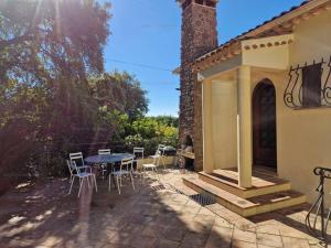 Villa Rayol-Canadel-sur-Mer, 5 pièces, 8 personnes - FR-1-100-294