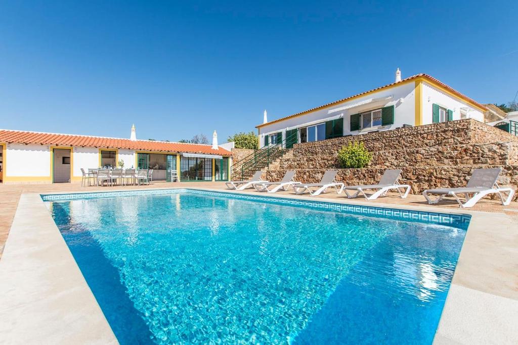 Villa Villa Rita Rua das Gateiras 8365-231 Silves