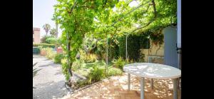 Villa rosier avec magnifique jardin
