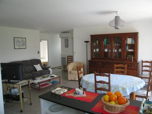 Villa Saint-Cyprien, 4 pièces, 6 personnes - FR-1-106-40