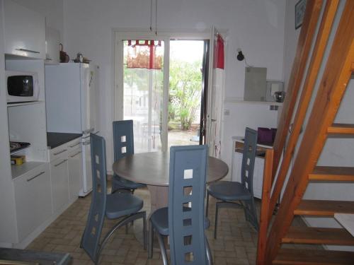 Villa Saint-Cyprien, 4 pièces, 6 personnes - FR-1-106-42
