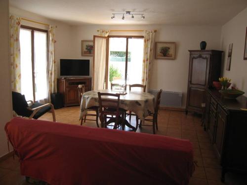 Villa Saint-Cyprien, 4 pièces, 8 personnes - FR-1-106-33