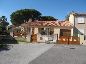 Villa Saint-Cyprien, 4 pièces, 8 personnes - FR-1-106-33