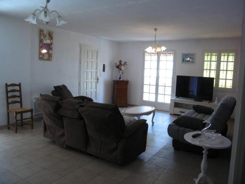 Villa Saint-Cyprien, 5 pièces, 10 personnes - FR-1-106-35