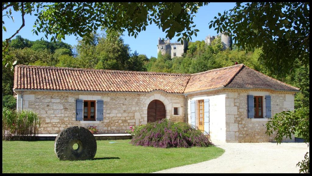 Villa San Carlo 8200-427 Guia