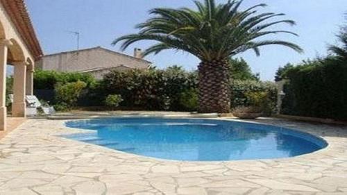 VILLA SPACIEUSE, CLIMATISATION, PISCINE, JARDIN PAYSAGE, PROCHE MER