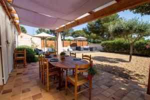 Villa spacieuse pour 8-10 pers au cœur du vignoble et à 300m de la mer