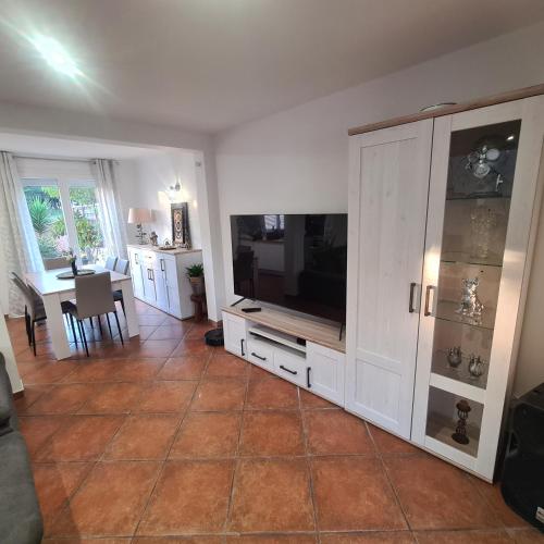 Villa standing 10 personnes piscine/ pinède