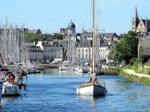 Villa sur l'eau avec Jacuzzi, port de Vannes, proche du centre historique