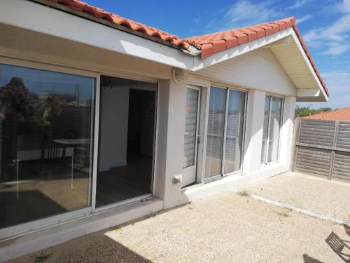 VILLA SUR LA DUNE