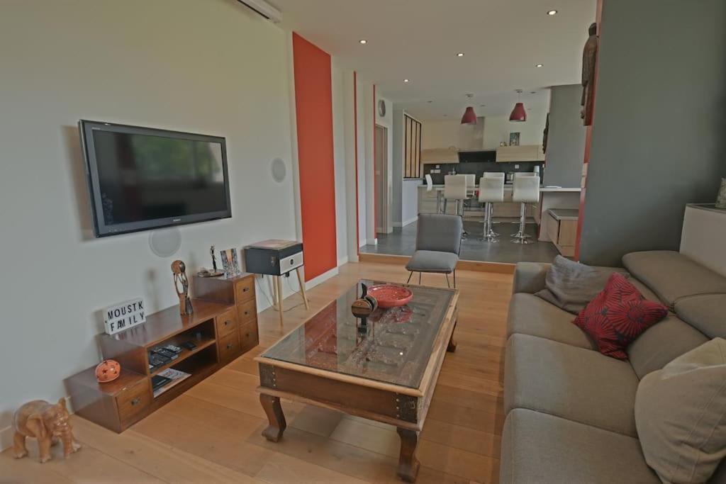 Villa T4 A Nepita maquis piscine