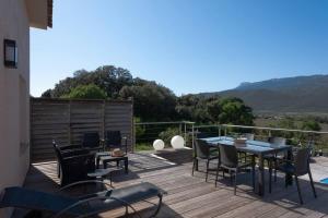 Villa terra vigna à Figari - Vue exceptionnelle sur les montagnes
