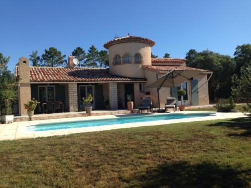 Villa Terre d'Azur with heated private pool