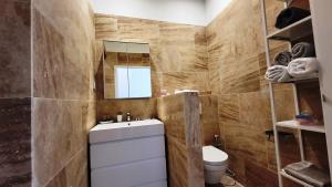 Villa Tessa for 14 people with private pool sauna and gym close to Aix en Provence