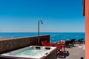 Villa Tranquility by OurMadeira