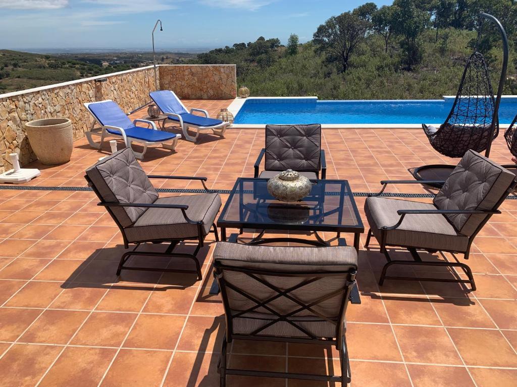 Villa Villa Vale Grande Faz Fato Lat: 37.248999 - Long: 7.592395 8800-051 Carvalhal